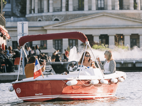 team-building-team-building-chasse-au-tresor-sur-la-seine-a-paris