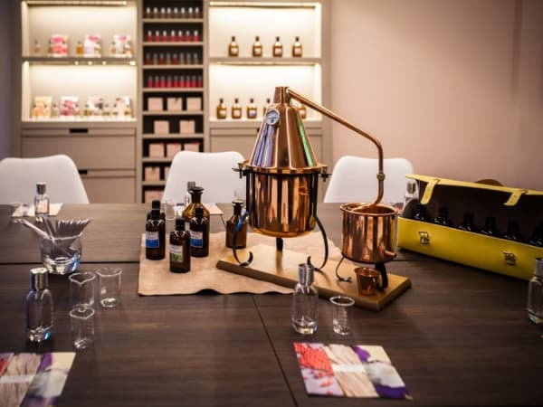 team-building-atelier-creation-de-parfum-pour-entreprise-a-paris