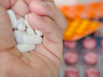 Жителей Брянской области призвали не паниковать из-за дефицита лекарств