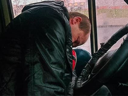 Брянский водитель автобуса скончался во время рейса