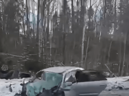 В Дятьковском районе на федеральной трассе в жуткой аварии с двумя автомобилями погиб один человек и двое пострадали