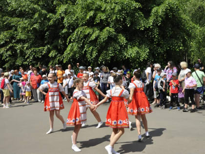 Духовенство Выгоничского благочиния совершило чин освящения интернет-кафе «СемьЯ» в Брянском государственном аграрном университете