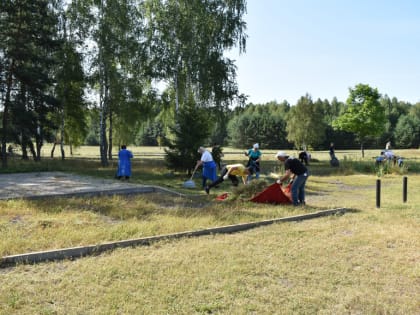 Субботник на мемориальном комплексе «Речечка»