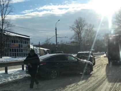 В Брянске заснеженный спуск с Красноармейской улицы стал роковым для парящих