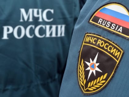 15 человек эвакуировали из горящего здания в Брянске