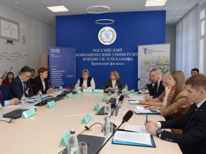Уполномоченный Сергей Рондиков рассказал о государственной поддержке молодых предпринимателей Брянской области