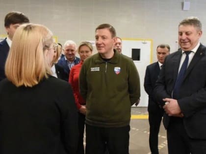 В Брянске первый зампредседателя Совфеда Андрей Турчак и министр просвещения Сергей Кравцов открыли новую школу