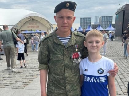 Юный стародубчанин Никита Дюбо встретился с Героем России Иваном Жарским