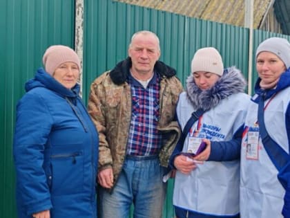 Члены участковых избирательных комиссий брянской Красногорщины проводят информационный подомовой обход жителей