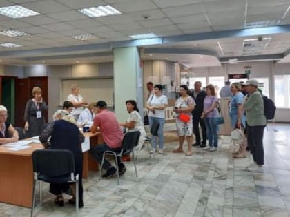 В Брянске идёт голосование на экстерриториальном участке в краеведческом музее