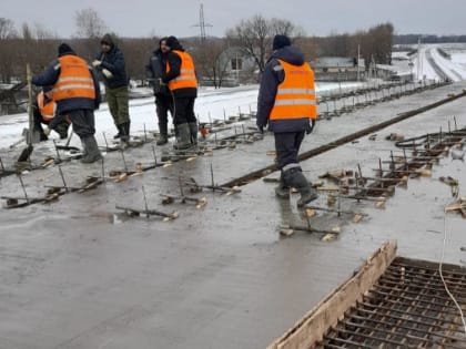 В Брянске на строящемся Славянском мосту продолжились работы на восьмом пролете