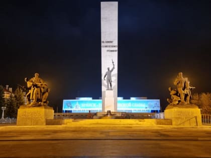 В Брянске 11 февраля возле площади Партизан перевернулся легковой автомобиль