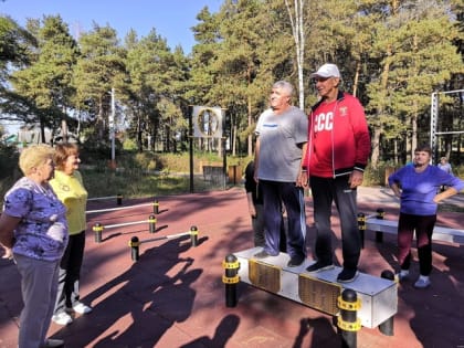 Навлинском районе к выполнению норм ГТО присоединились слушатели "института 3 возраста" " Серебряные волонтеры Навлинского района" 16 участников успешно выполни