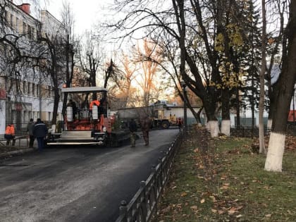 В Брянске начали ремонтировать проезд возле ДК БМЗ
