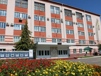 Президент Брянской ТПП Антонина Катянина поздравила Брянский электромеханический завод с 65-летием со дня основания