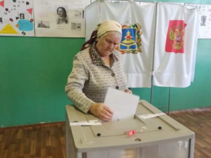 Любовь Тихоновна Чепикова из Мичуринского считает, что на выборы надо ходить обязательно