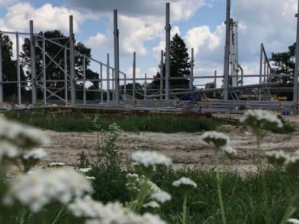 Спортивный комплекс в Локте: новые металлоконструкции и кирпичная кладка