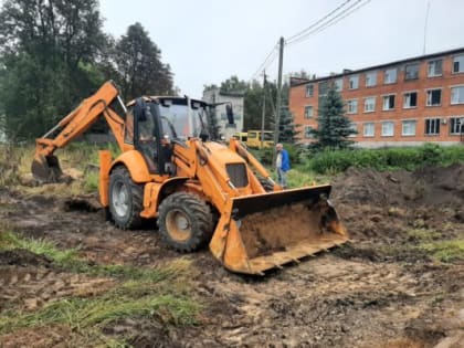 В поселке Рогнедино Брянской области начались работы по благоустройству Сквера солдатской доблести