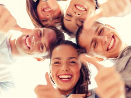 Уважаемые молодые жители Брянской области! Примите поздравления с Днем молодежи!