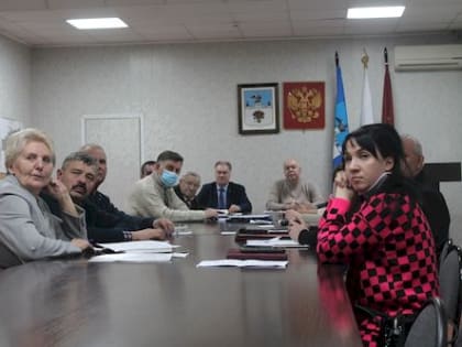 Равнение на героев