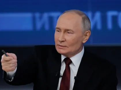 Путин поручил разработать проект основ языковой политики России до 1 июня