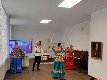 В брянском центре «Народное творчество» открылась «казачья» выставка