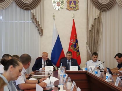 10 июля 2024 года аудитор Контрольно-счетной палаты Брянской области Наталия Шик приняла участие в заседании постоянного комитета Брянской областной Думы по молодежной политике, фи
