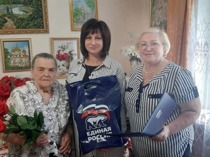 5 июля Елене Евтиховне Голик из Унечи исполнилось 89 лет