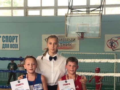 23 сентября в г. Дятьково состоялось открытое первенство Дятьковского района по боксу, посвящённое 70 летию ветерана спорта Локтева А.И.