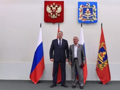 Брянский губернатор поздравил машиностроителей региона