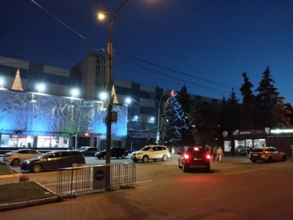 Брянская новогодняя ёлка в начале августа стала мемом