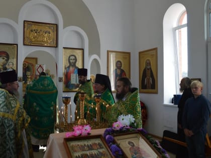 Соборное богослужение в день престольного торжества в Александро-Невском храме села Лемешовка Севского благочиния