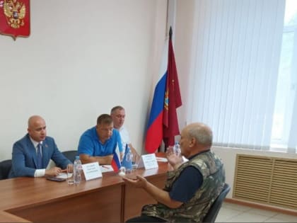 Александр Жутенков провел приемы граждан в двух районах области