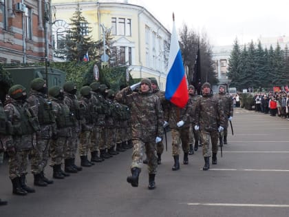 Смотр вооружения и военной техники добровольческой бригады 