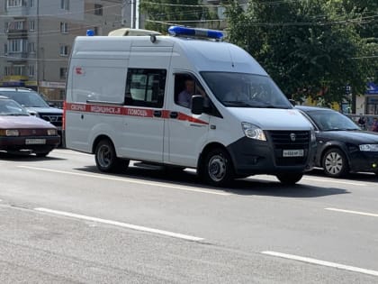 На брянской трассе неподалеку от Добруни случилось страшное ДТП с участием двух авто