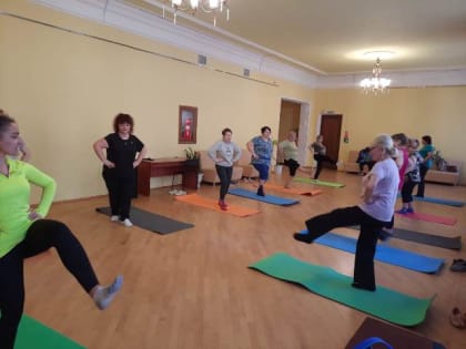 Открытые занятия по танцевальному фитнесу для всех возрастов.