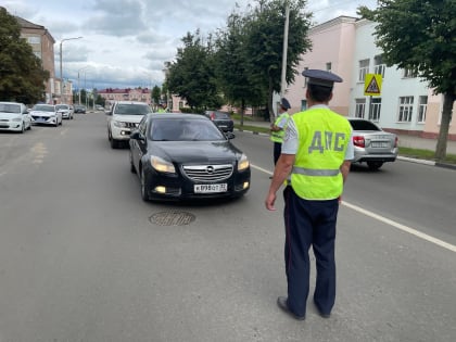 Брянец пытался подкупить автоинспектора и получил два года условно