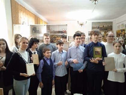 В структурном  подразделении «Ивотской Дом культуры» прошёл цикл познавательных экскурсий «Школьные принадлежности времён СССР»