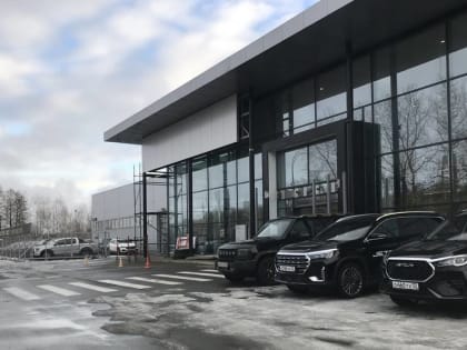 В Брянске с автосалона исчезла вывеска Mercedes-Benz