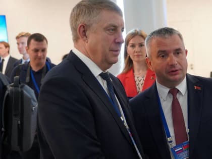 Брянский губернатор Богомаз принял участие в форуме России и Белоруссии