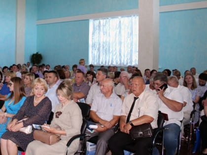 В Брянске проходит медицинский форум «Деснянские зори»