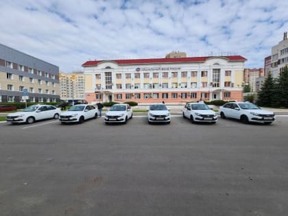 Отделение Социального фонда по Брянской области вручило шестерым пострадавшим от несчастных случаев на производстве новые автомобили