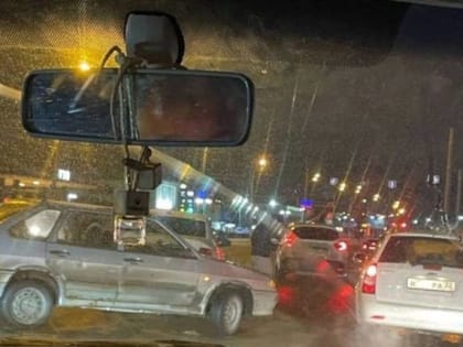 В Брянске на проспекте Московском в ДТП попали три легковушки