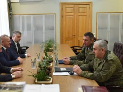 Губернатор Брянской области обсудил укрепление границ с генералами Кочетковым и Кирси
