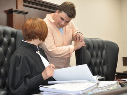 Студенты Московского юридического университета проходят практику в Брянском арбитражном суде