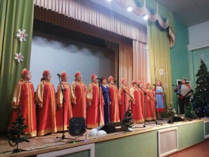В Севске состоялся отчетный концерт народного хора «Родные напевы»