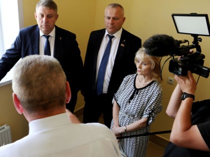 Брянский губернатор проверил ход капремонта госпиталя для ветеранов и участников СВО