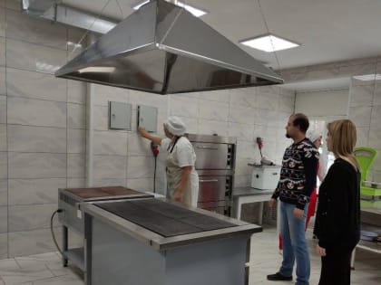 В рамках реализация Программы «Совершенствование системы образования г.Клинцы» в Прогимназии №1 г.Клинцы проведен ремонт пищеблока.