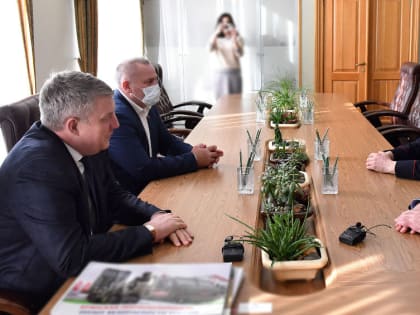 Брянский губернатор Богомаз поблагодарил фельдъегерей за эффективную работу