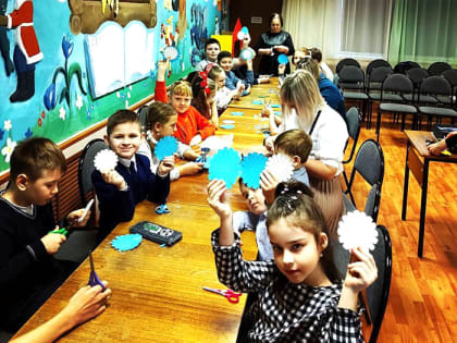 В Клинцах ребята из воскресной школы творчески провели время в библиотеке